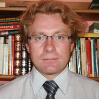 Dr Grzegorz Łabuda